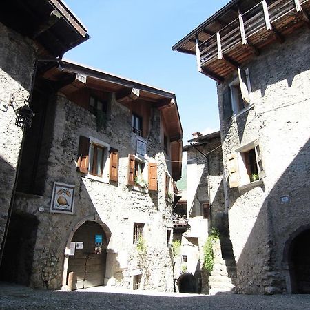 La Piazzetta Di Canale B&B Tenno Luaran gambar