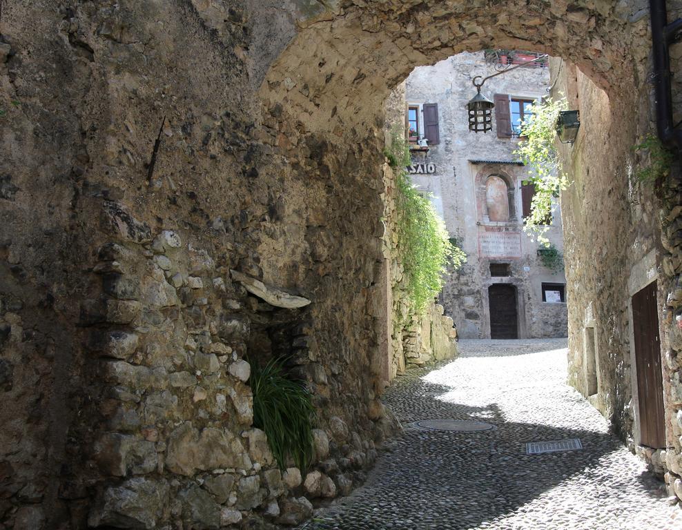 La Piazzetta Di Canale B&B Tenno Luaran gambar