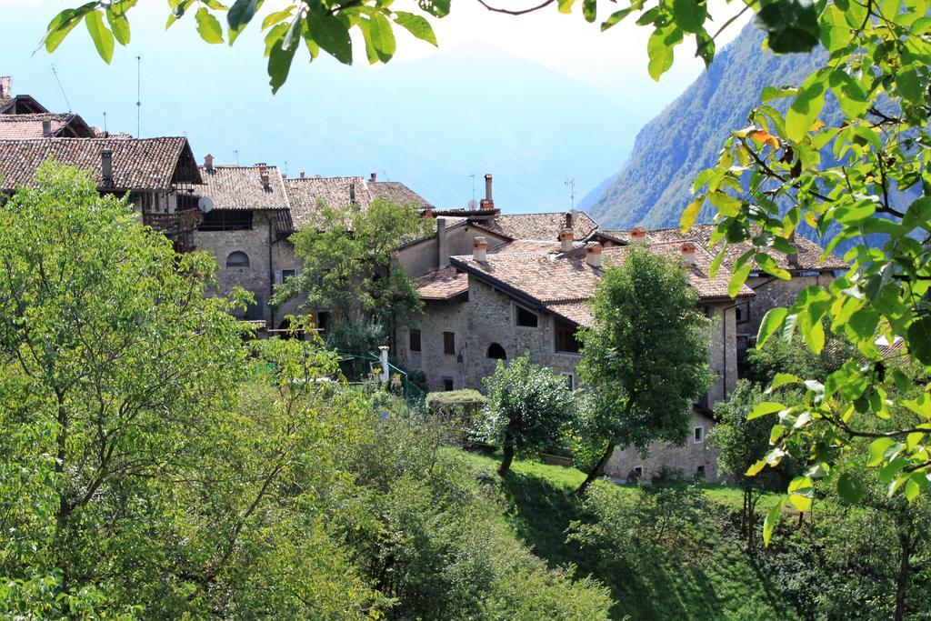 La Piazzetta Di Canale B&B Tenno Luaran gambar