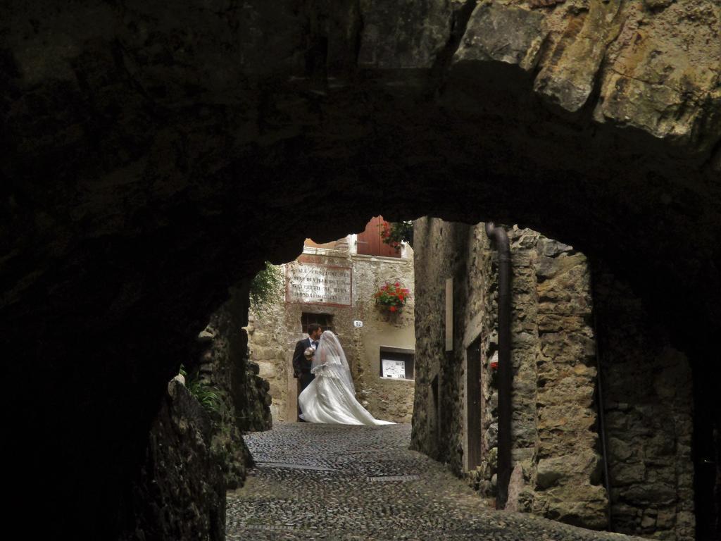 La Piazzetta Di Canale B&B Tenno Luaran gambar