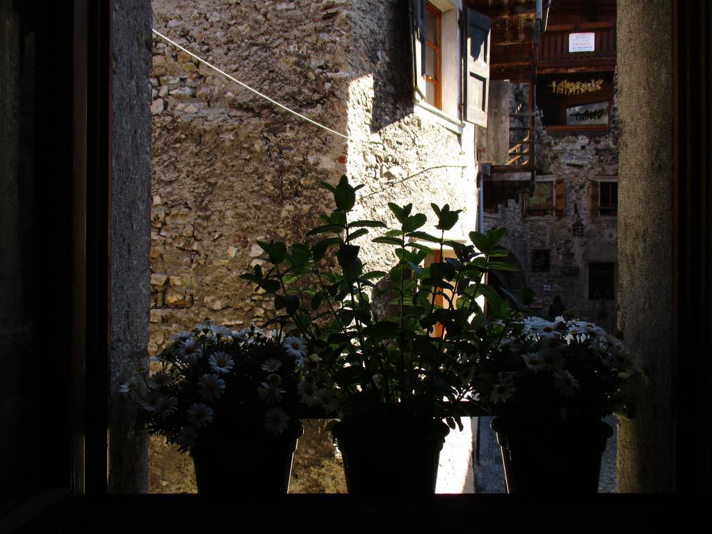 La Piazzetta Di Canale B&B Tenno Luaran gambar