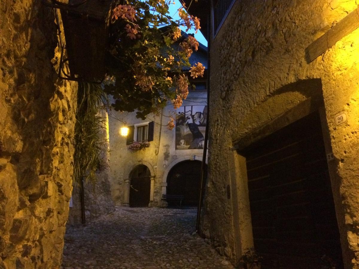 La Piazzetta Di Canale B&B Tenno Luaran gambar